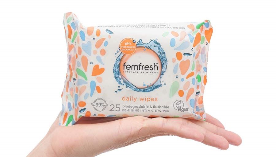 khăn ướt vệ sinh phụ nữ femfresh