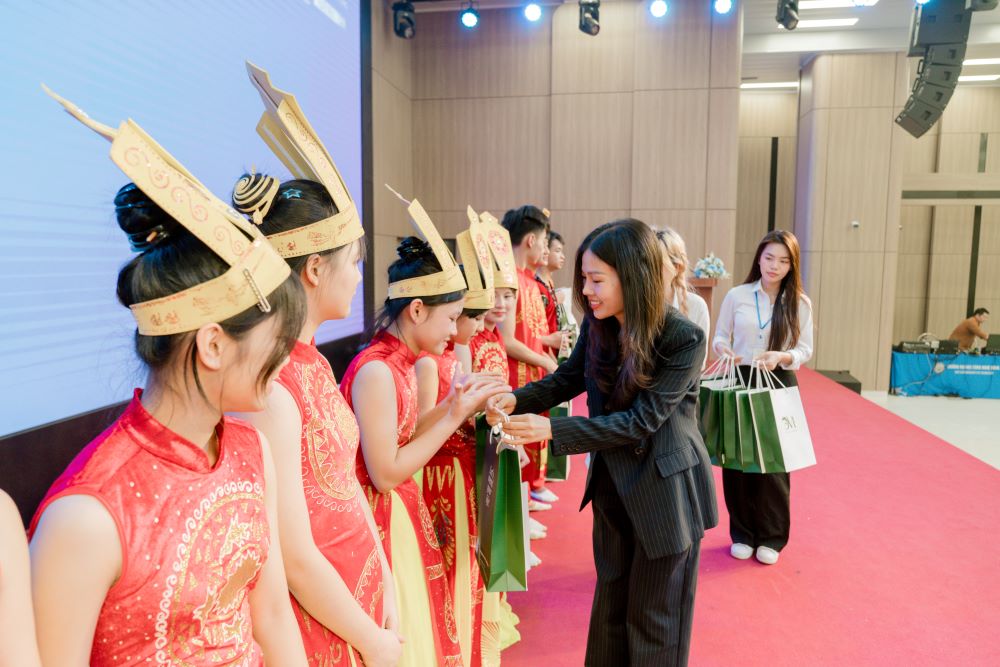 oinani nguoi khuyet tat