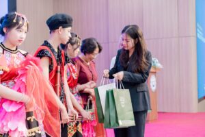 oinani tre khiem thinh khiem ngon